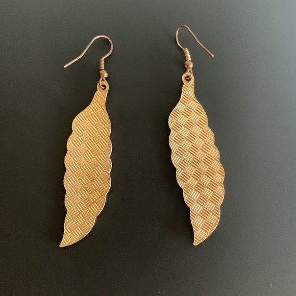 Enamel feather earrings - Picture 9 of 10